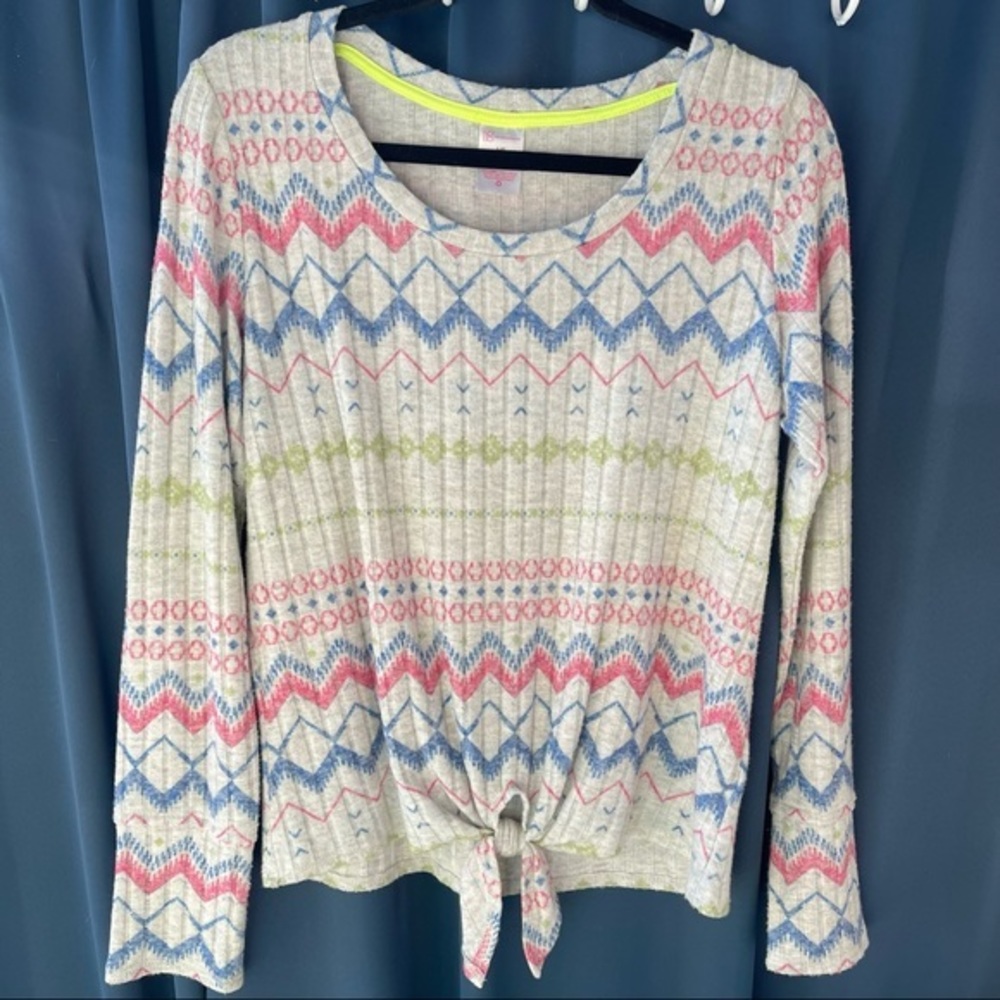 Lightweight Sweater with Style